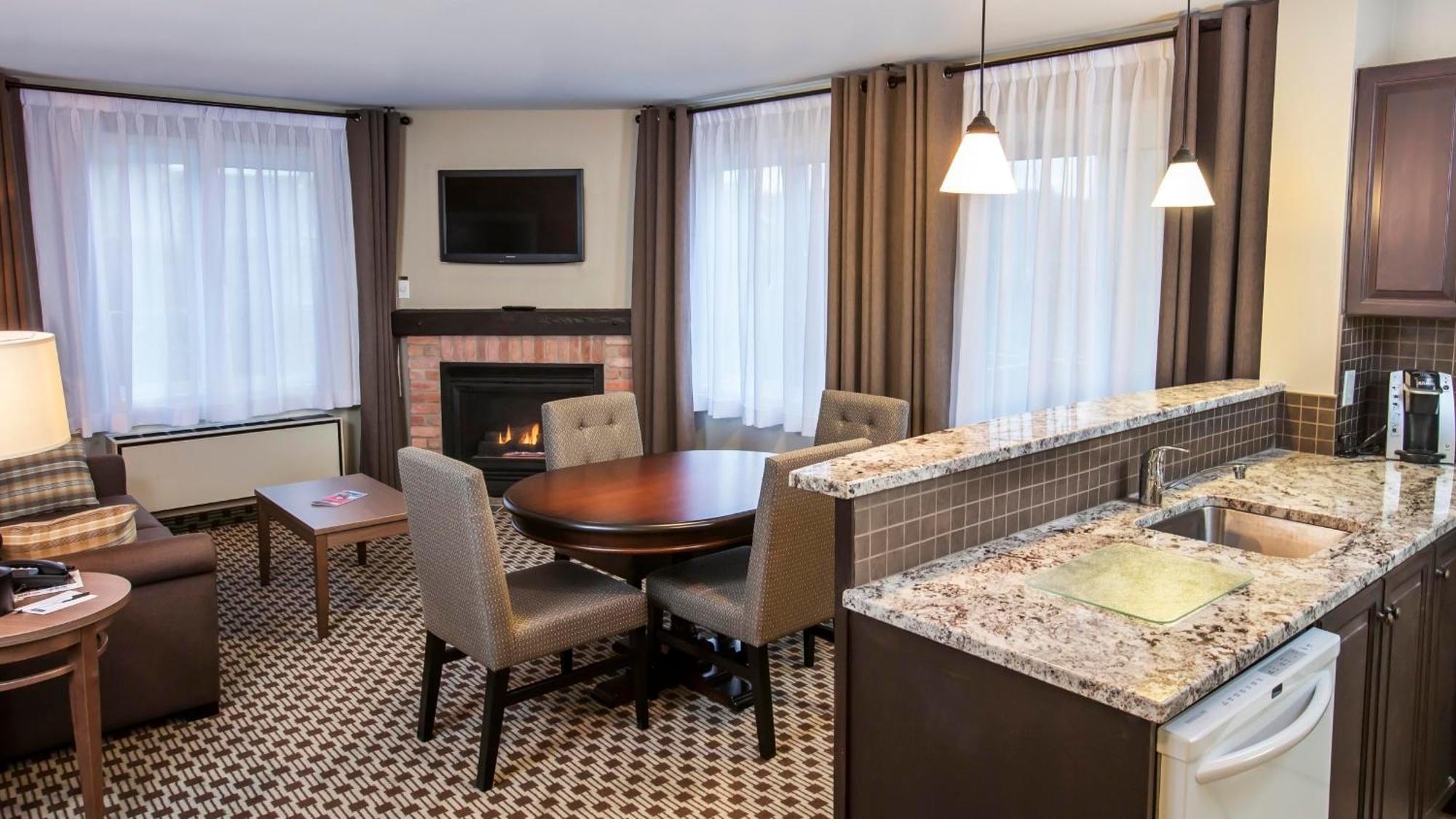 Holiday Inn Express & Suites Tremblant By Ihg Mont-Tremblant Exteriér fotografie