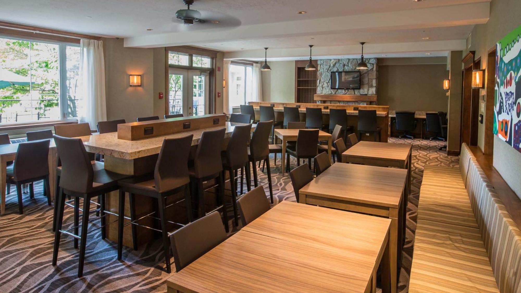 Holiday Inn Express & Suites Tremblant By Ihg Mont-Tremblant Exteriér fotografie